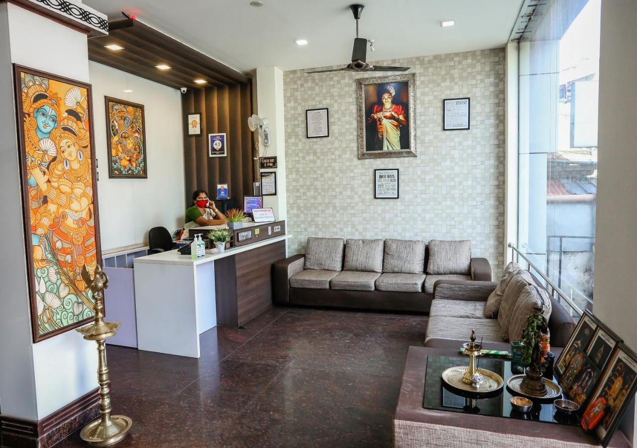 Hare Krishna inn Guruvāyūr Exteriör bild