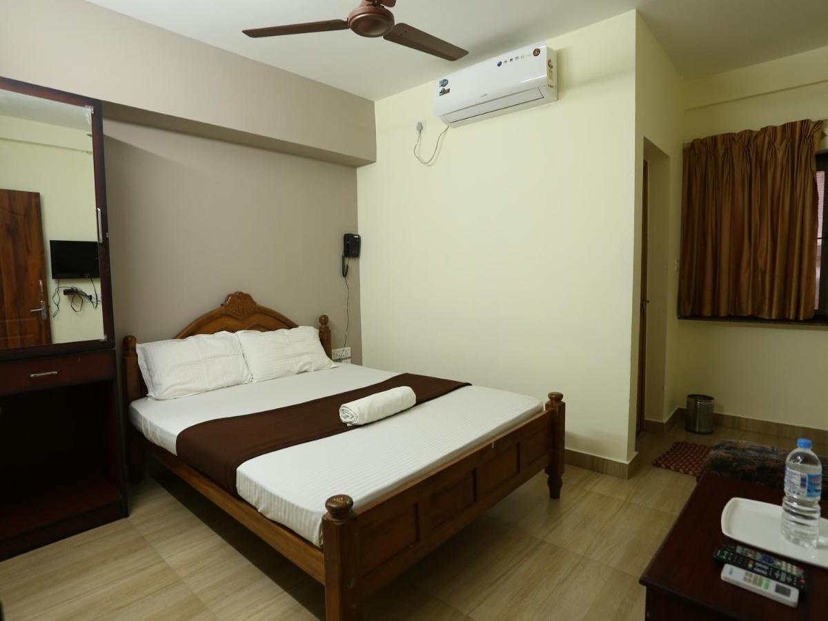 Hare Krishna inn Guruvāyūr Exteriör bild